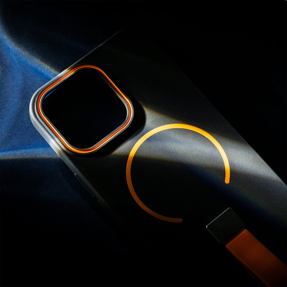 Nakładka Loop Thin Mag do iPhone 14 6,1" czarna