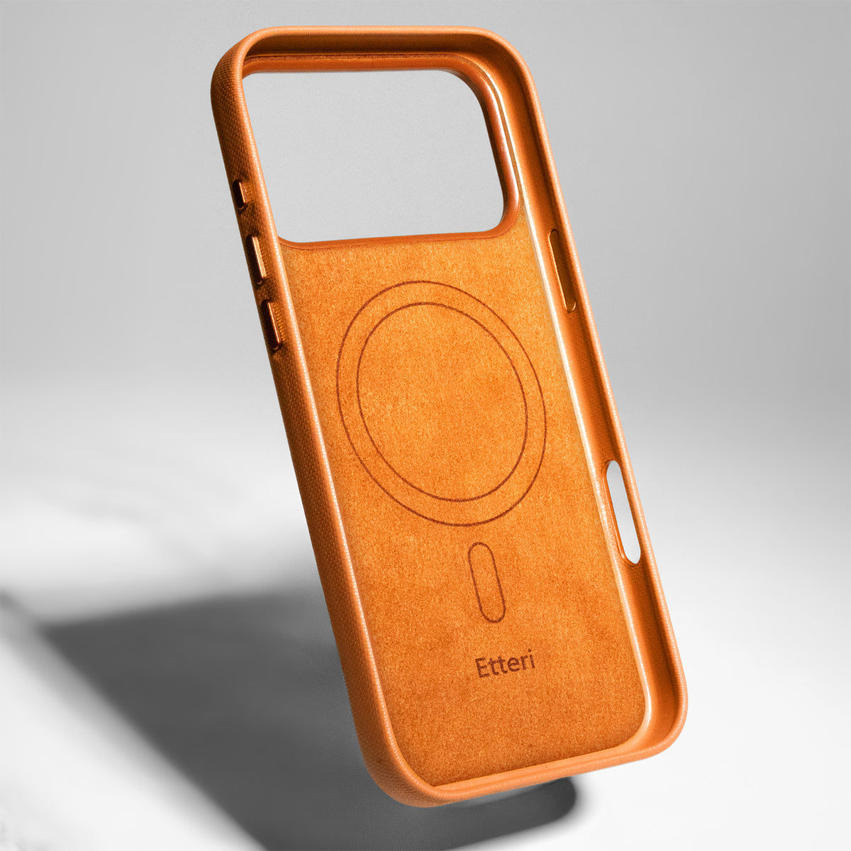 Nakładka Etteri Elegant Mag do iPhone 16 6,1 pomarańczowa